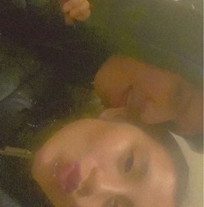 Meet your Posher, Najelis yauri